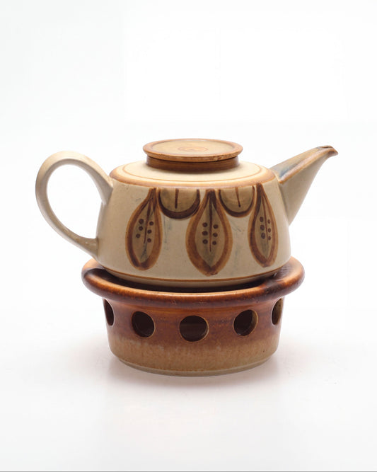 Vintage Søholm teapot and warmer with autumn leaf motif by Noomi Backhausen, Denmark, detail 2