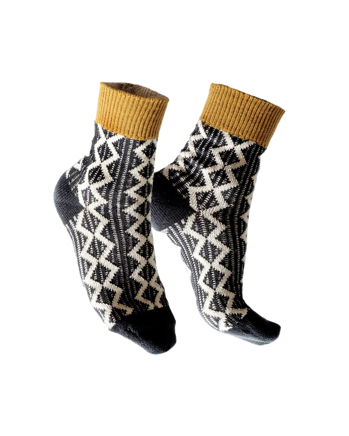 Japanese linen and cotton socks with rhythmic colour pattern, Jake, detail 4