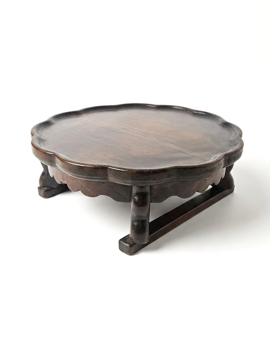 Vintage Korean flower-shaped soban table with petal top and short legs