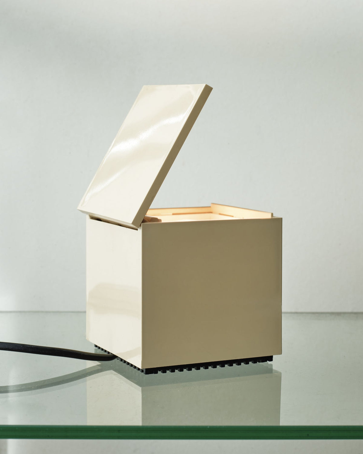 Vintage Cuboluce cube bedside lamp by Mario Melocchi and Franco Bettonica for Cini & Nils, 1970s