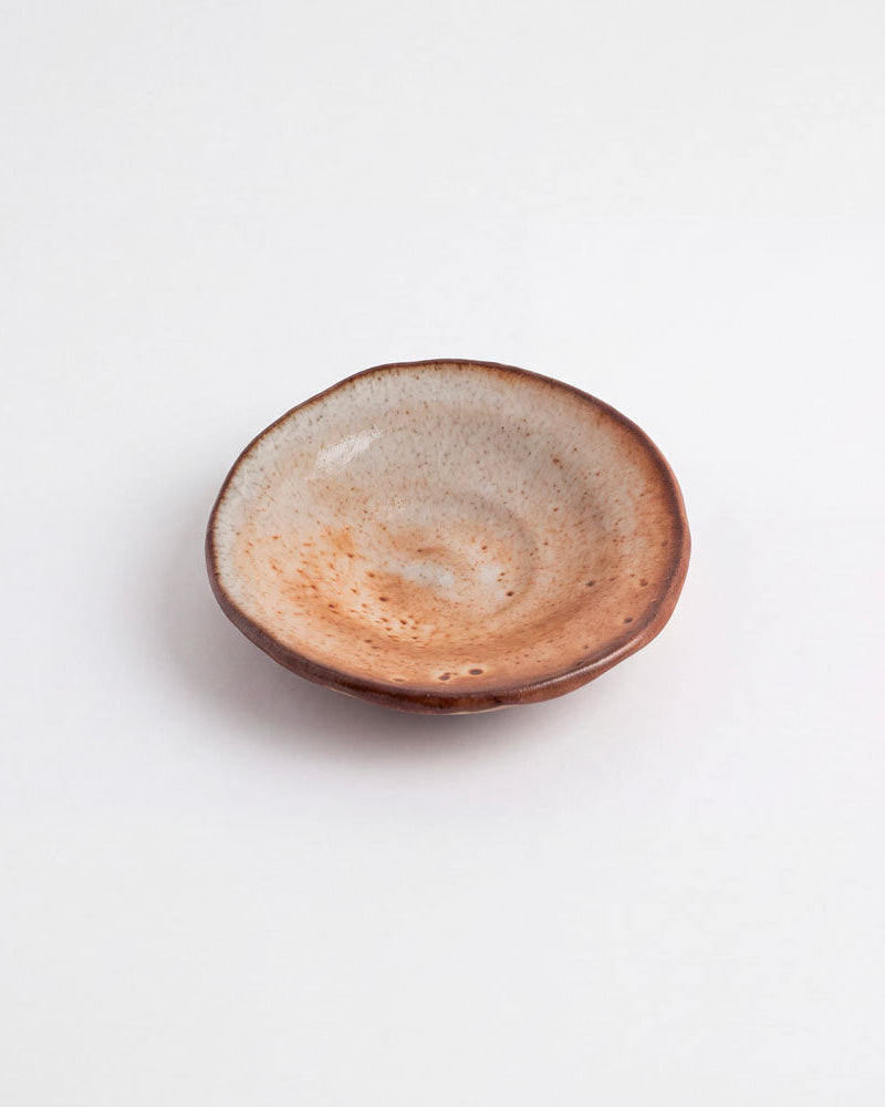 Set of four Korean ceramic saucers with green and brown spiral, Dosan workshop, detail 4