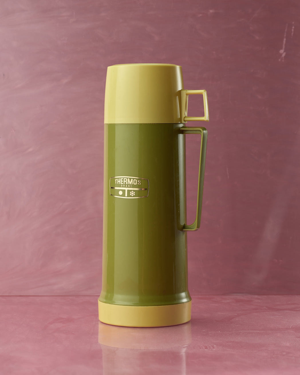 Vintage Thermos flask in yellow, green and khaki, 1960s design, detail 3